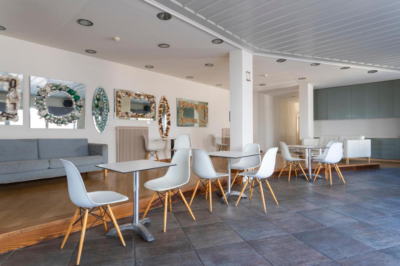 Hotel Roumani Спетсес Экстерьер фото