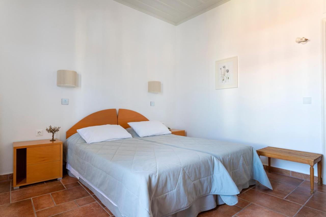 Hotel Roumani Спетсес Экстерьер фото