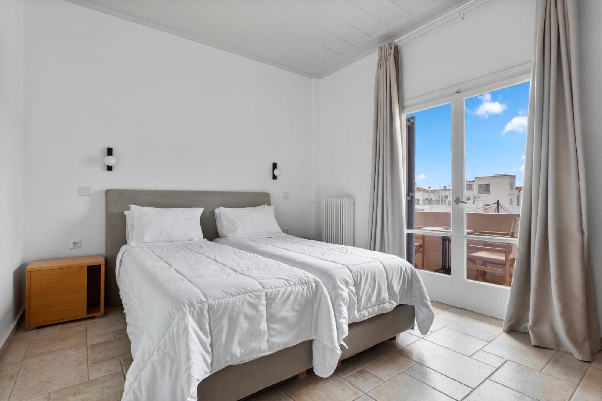 Hotel Roumani Спетсес Экстерьер фото