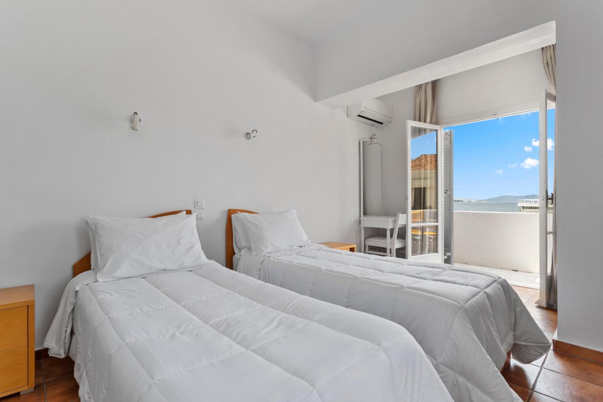 Hotel Roumani Спетсес Экстерьер фото