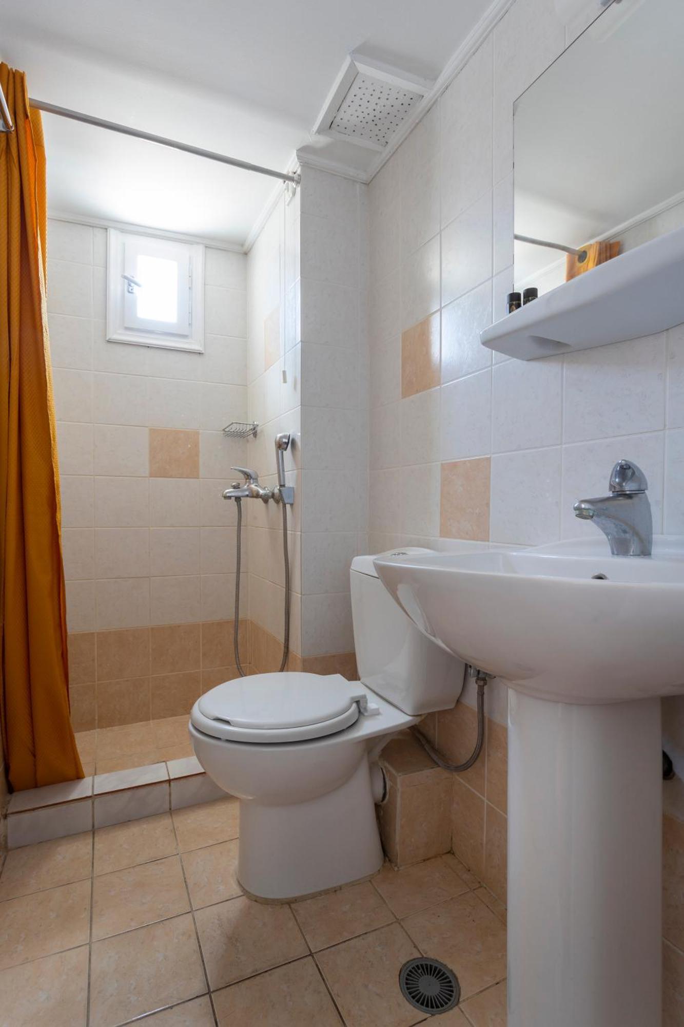 Hotel Roumani Спетсес Экстерьер фото